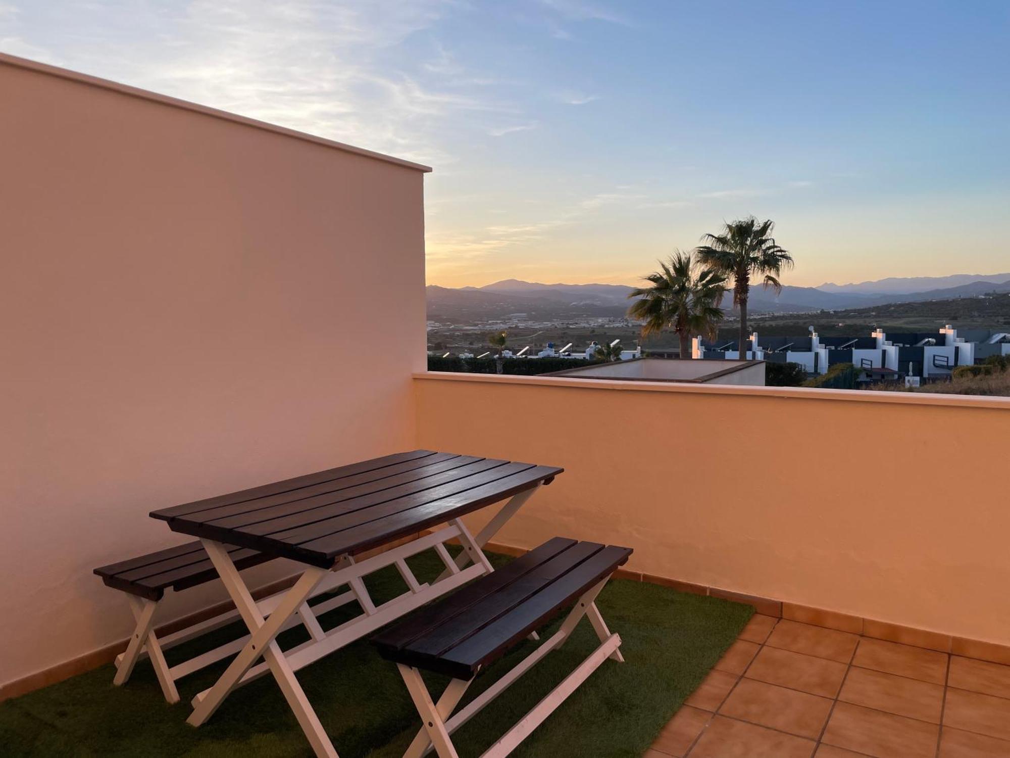Golf, Sol Y Mar En Baviera Golf Apartment Caleta De Velez Luaran gambar